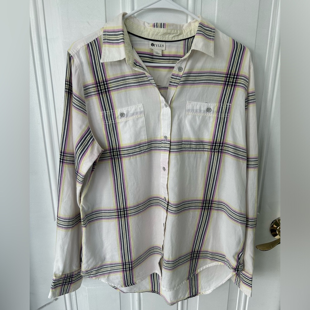 STYLUS Rails White Plaid Button-Up Shirt